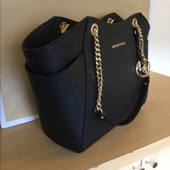 🌿Michael Kors Jet Set Travel Bag NWT. - Picture 2 of 7